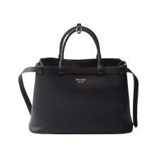 Кожаная сумочка buckle с пряжкой и двойным ремнем Prada